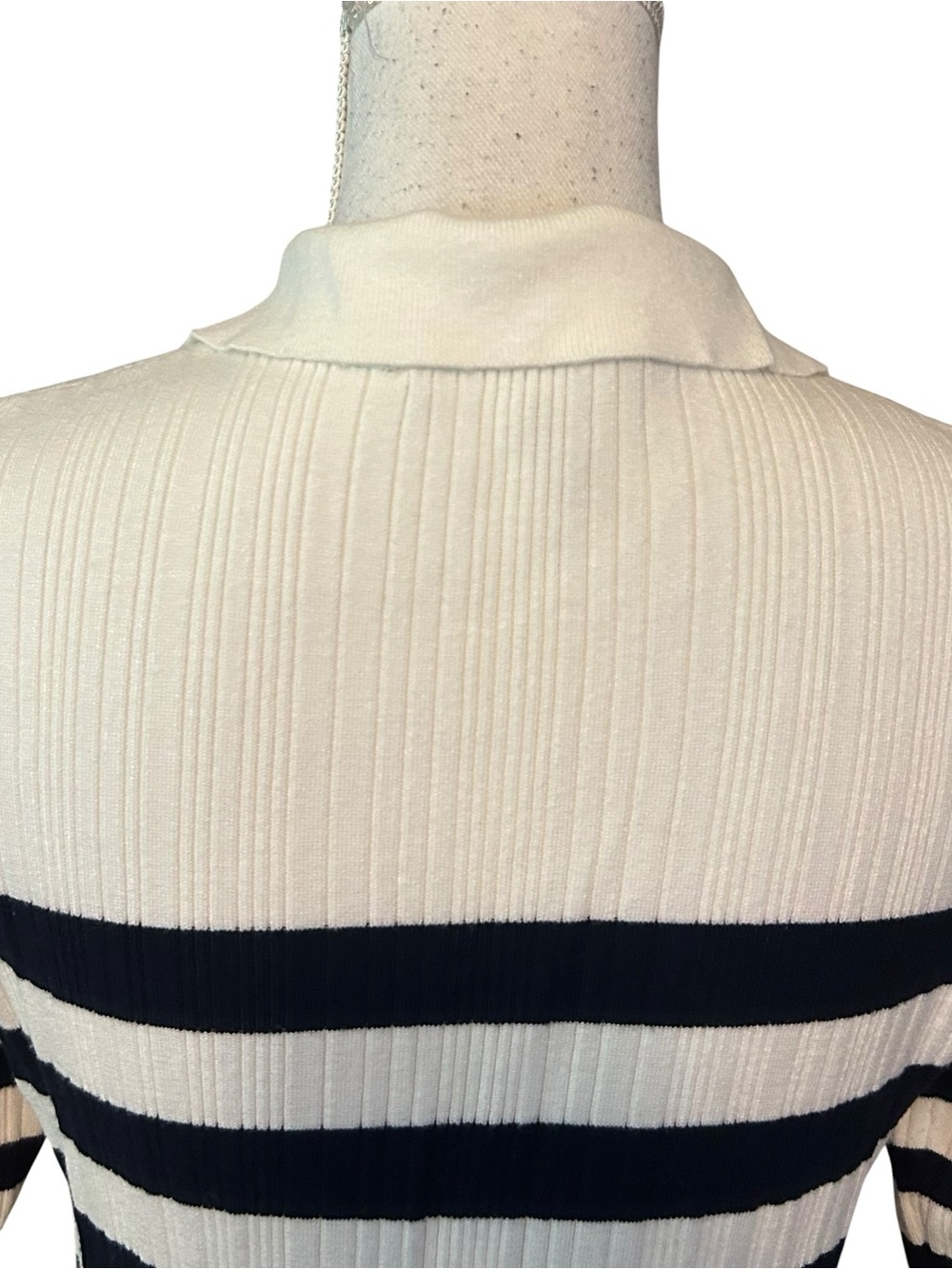 WHBM Ribbed Collar Pullover Sweater SZ Medium in Julia Stripe Ecru - Picture 7 of 9